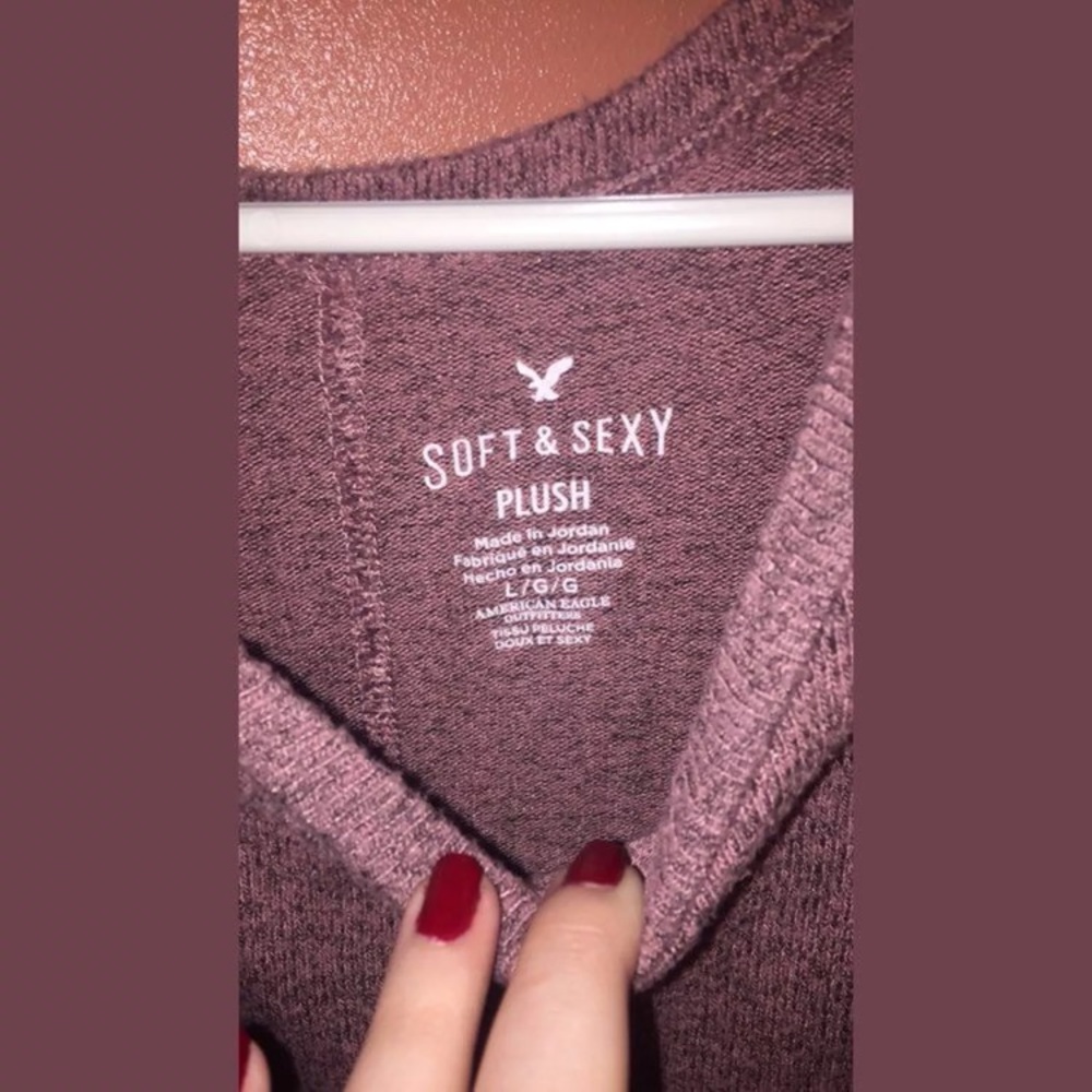 American eagle sweater - Picture 2 of 3